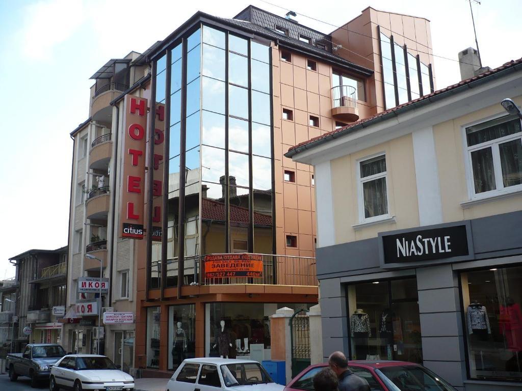 Citius Hotel Warna Exterior foto